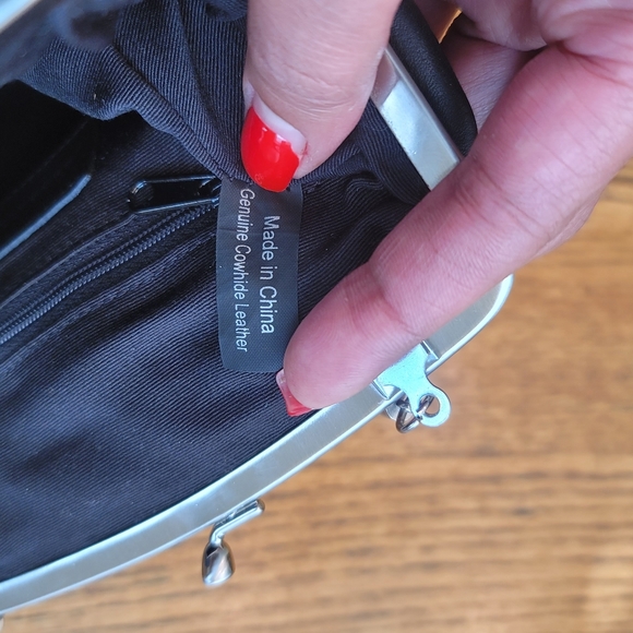 Kenneth Cole Genuine Black Leather Clutch Purse Handbag Wristlet - Picture 8 of 8